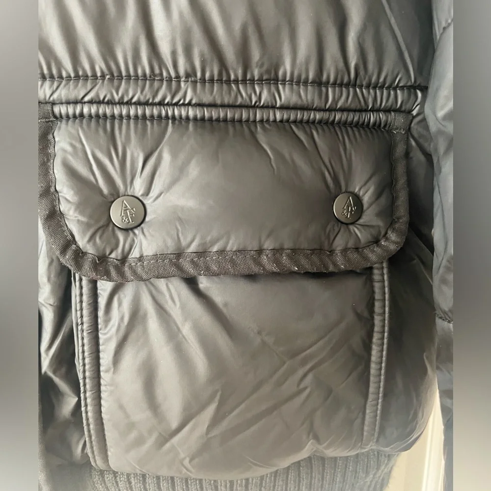 🥶 Abercrombie & Fitch Black Puffer Jacket ❄️ - Picture 4 of 15